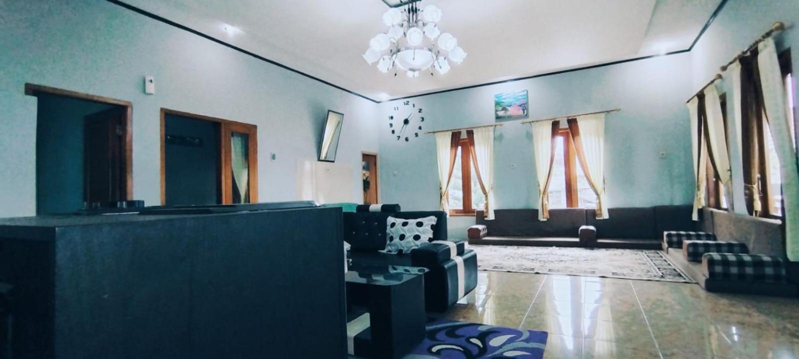 Villa Mutiara Citra Puncak Bu Eva Sampal Exterior photo